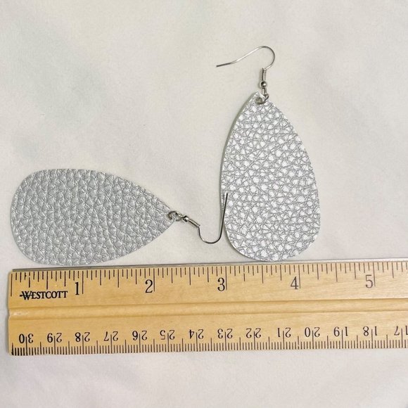 Teardrop Faux Leather Earrings in Gray Silver w/Metallic Sheen Textured New - Picture 4 of 5